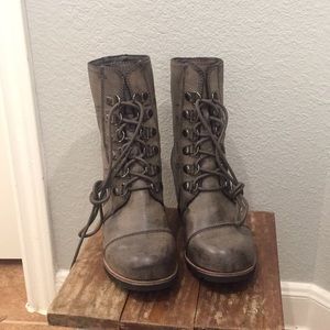 Never worn brown lace up boots